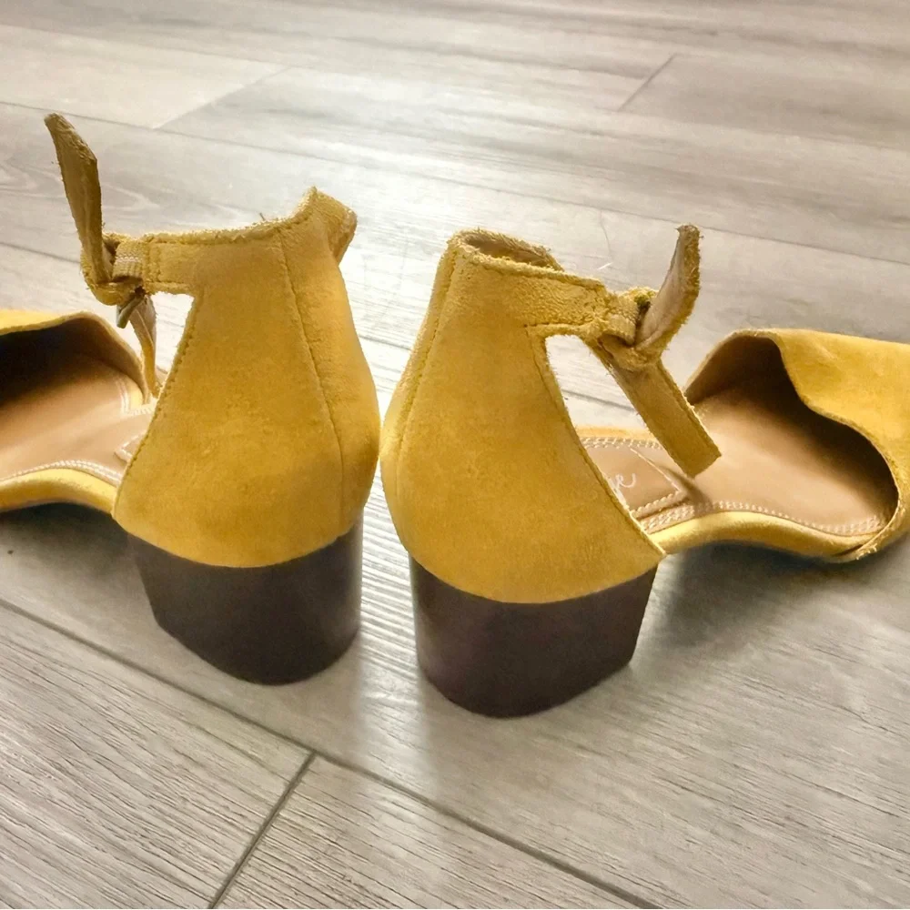 Crown Vintage Suede Mustard Yellow Heels Sz 6M - Picture 3 of 5